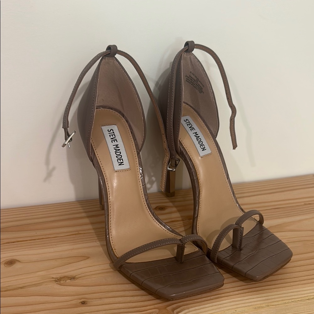 Steve Madden Tan Strappy Heels